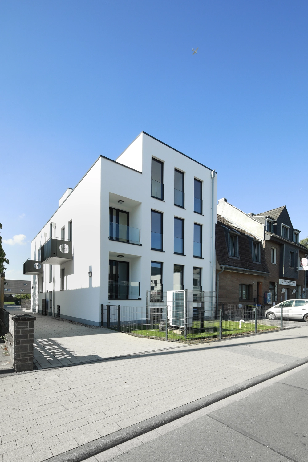 EB BAU SERVICE GmbH - Bauunternehmen - Mehrfamilienhaus Hürth