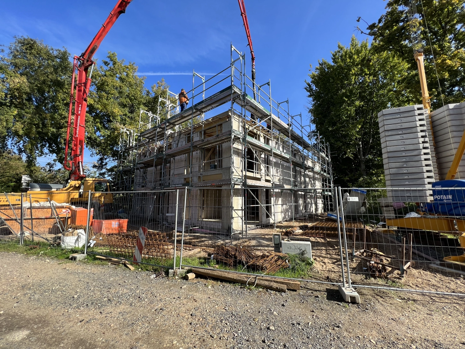 EB BAU SERVICE GmbH - Bauunternehmen - Mehrfamilienhaus Holweide
