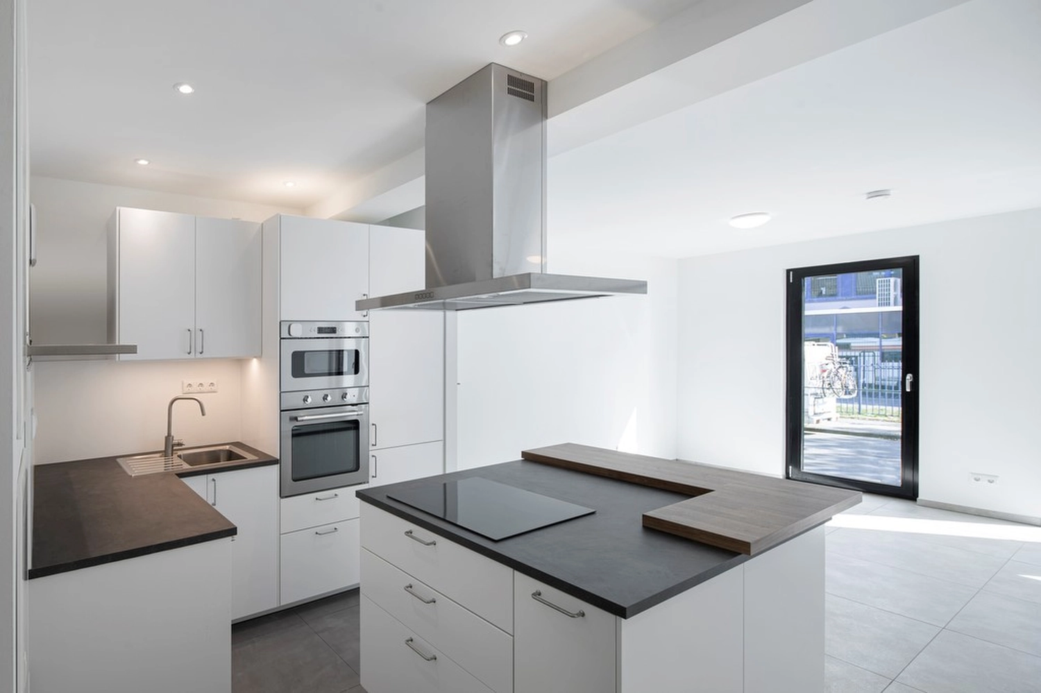 EB BAU SERVICE GmbH - Bauunternehmen - Mehrfamilienhaus Hürth